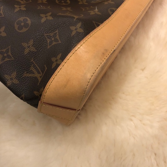 Louis Vuitton Monogram Horizontal Lockit Bag - Picture 9 of 13